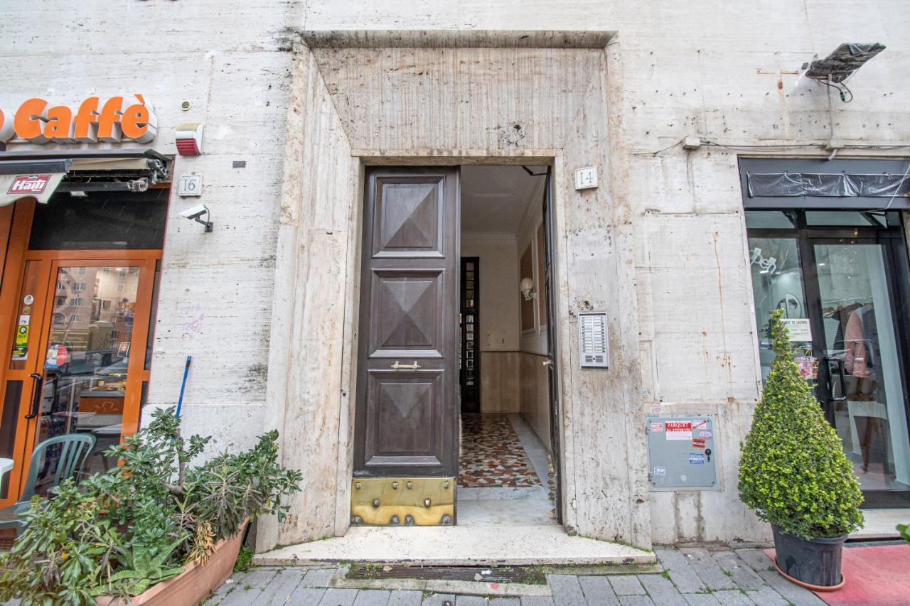 Refuge On Piazza Re Di Roma -Holiday Home — Photos 1